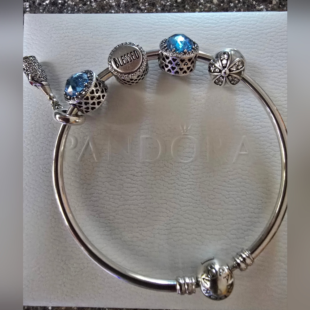 Pandora Silver Bangle Bracelet with 5 Pandora Charms
